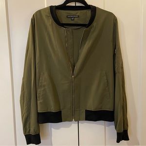 Harlowe & Graham green bomber jacket